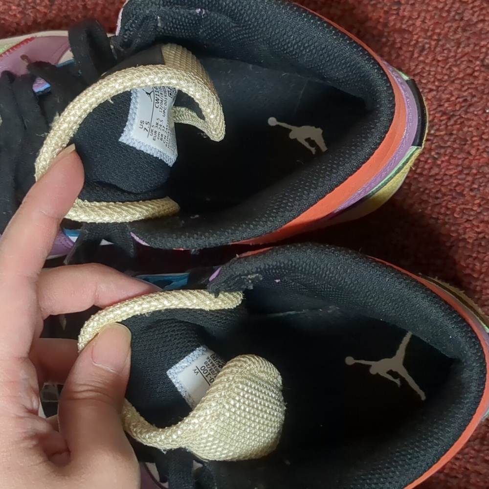 Air Jordan 1 Mid SE "Lightbulb" sneakers - Picture 12 of 12